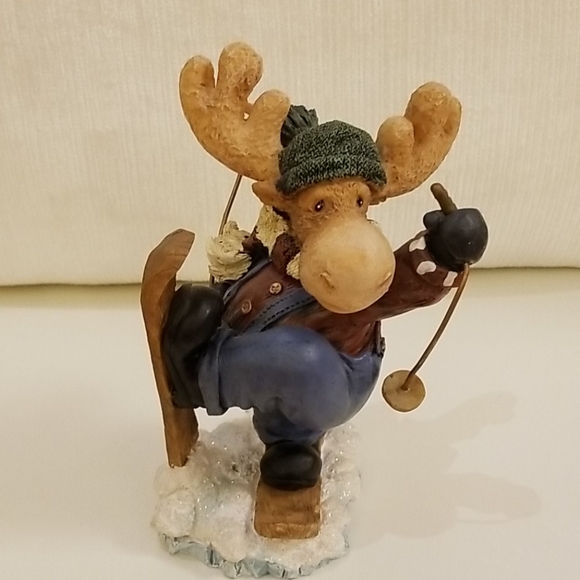 Skiing Moose - Picture 1 of 1